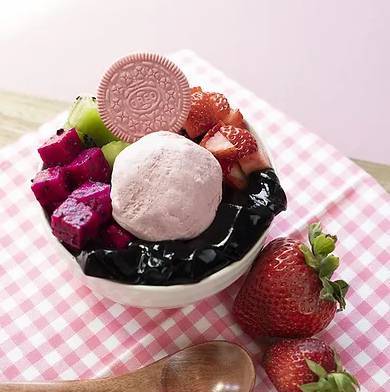 Strawberry Superbowl 仙草莓果五重奏